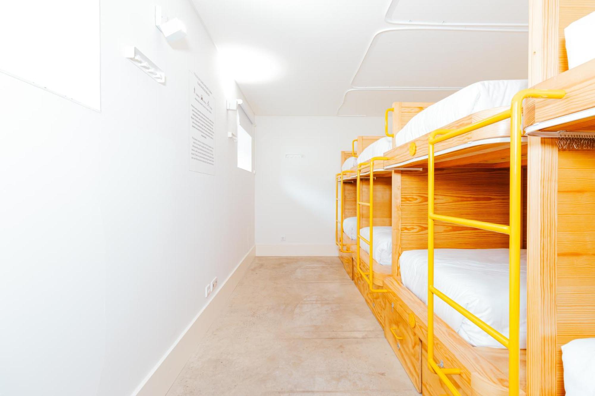 Surf & Sea Suites Parede Εξωτερικό φωτογραφία
